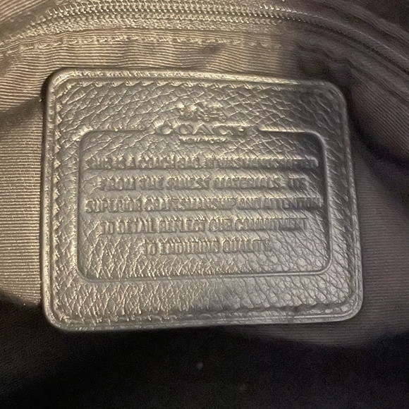 Coach Madison Shoulder Bag - Excellent Pre-Owned Condition - Picture 3 of 4